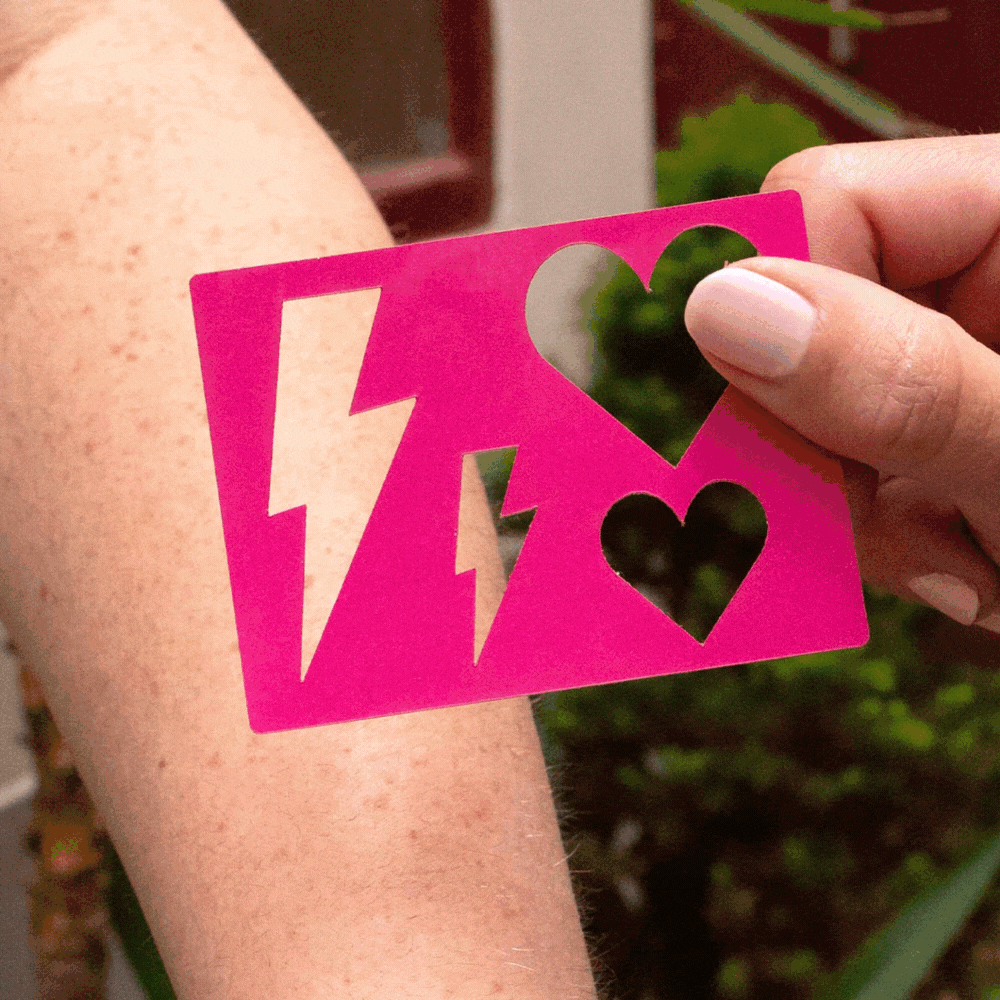 Si Si La Paillette Heart Stencil