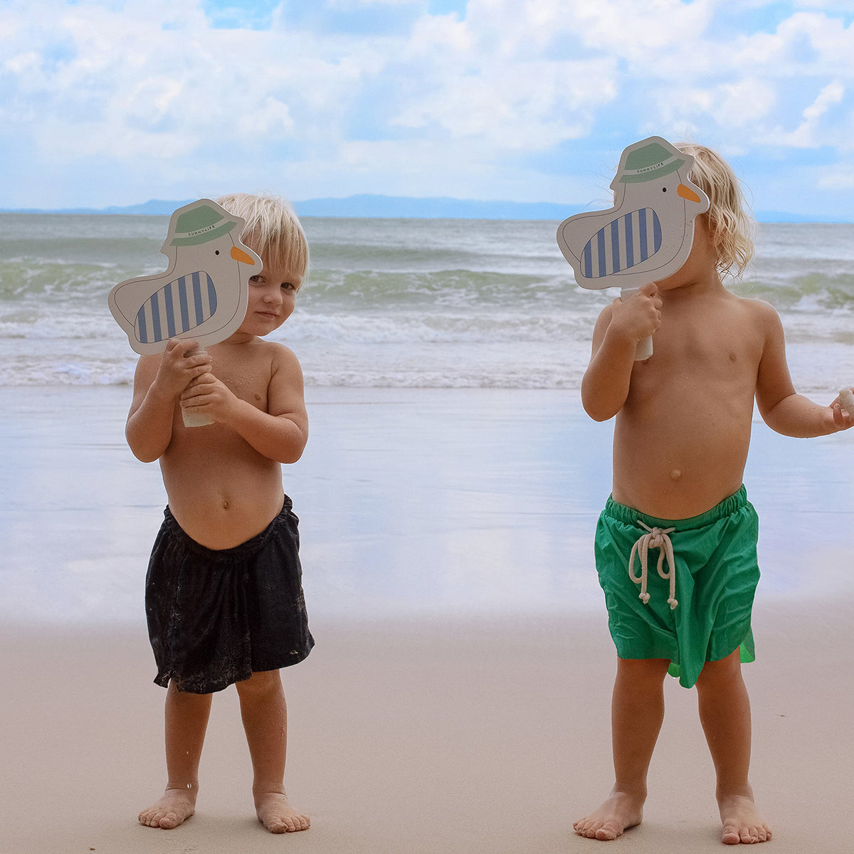 SUNNYLiFE Velcro Beach Bats
