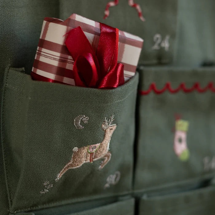 Avery Row Advent Calendar - Christmas Tree