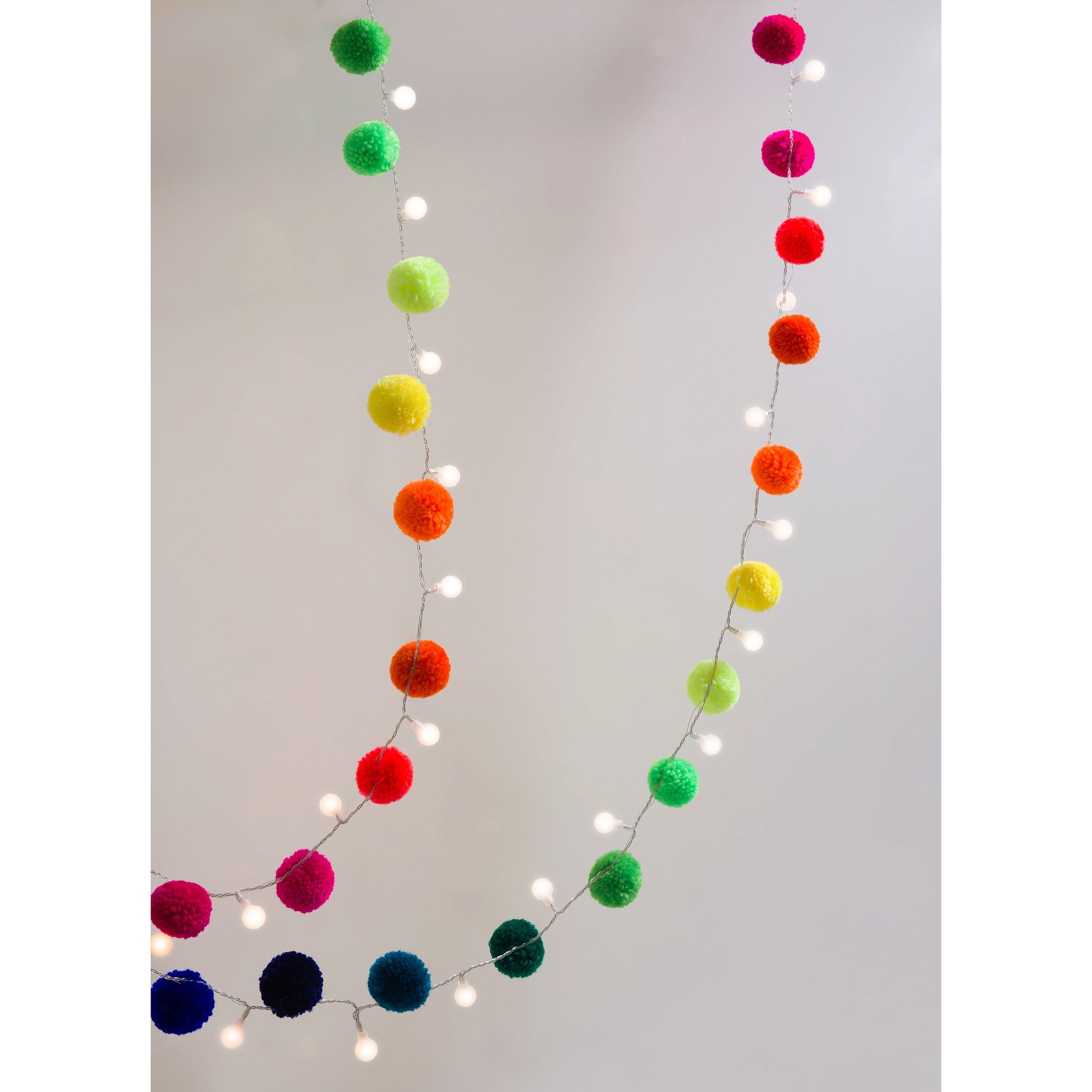 PomPom Galore Rainbow Pom Pom Light Chain