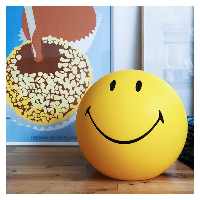 Mr Maria Smiley Lamp