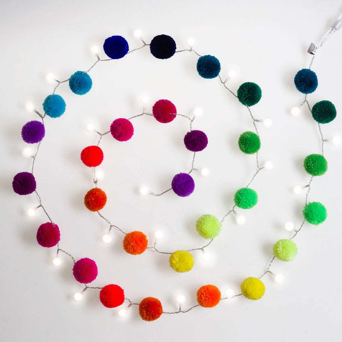 PomPom Galore Rainbow Pom Pom Light Chain