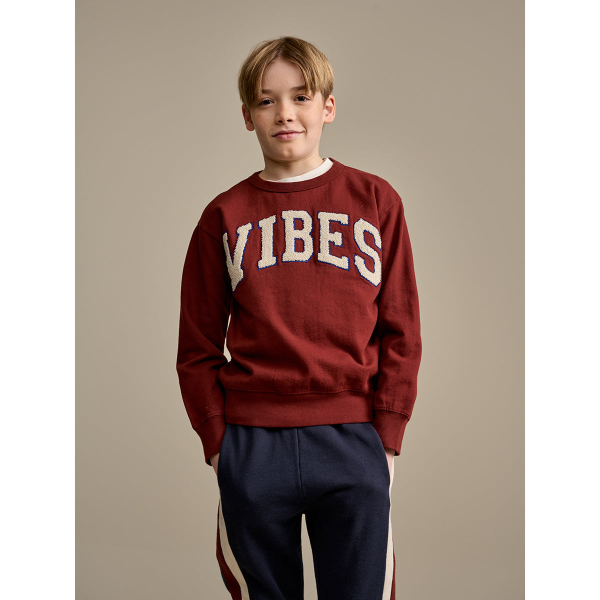 binch sweatshirt in a relaxed cut with dropped shoulders from bellerose for kids/children and teens/teenagers