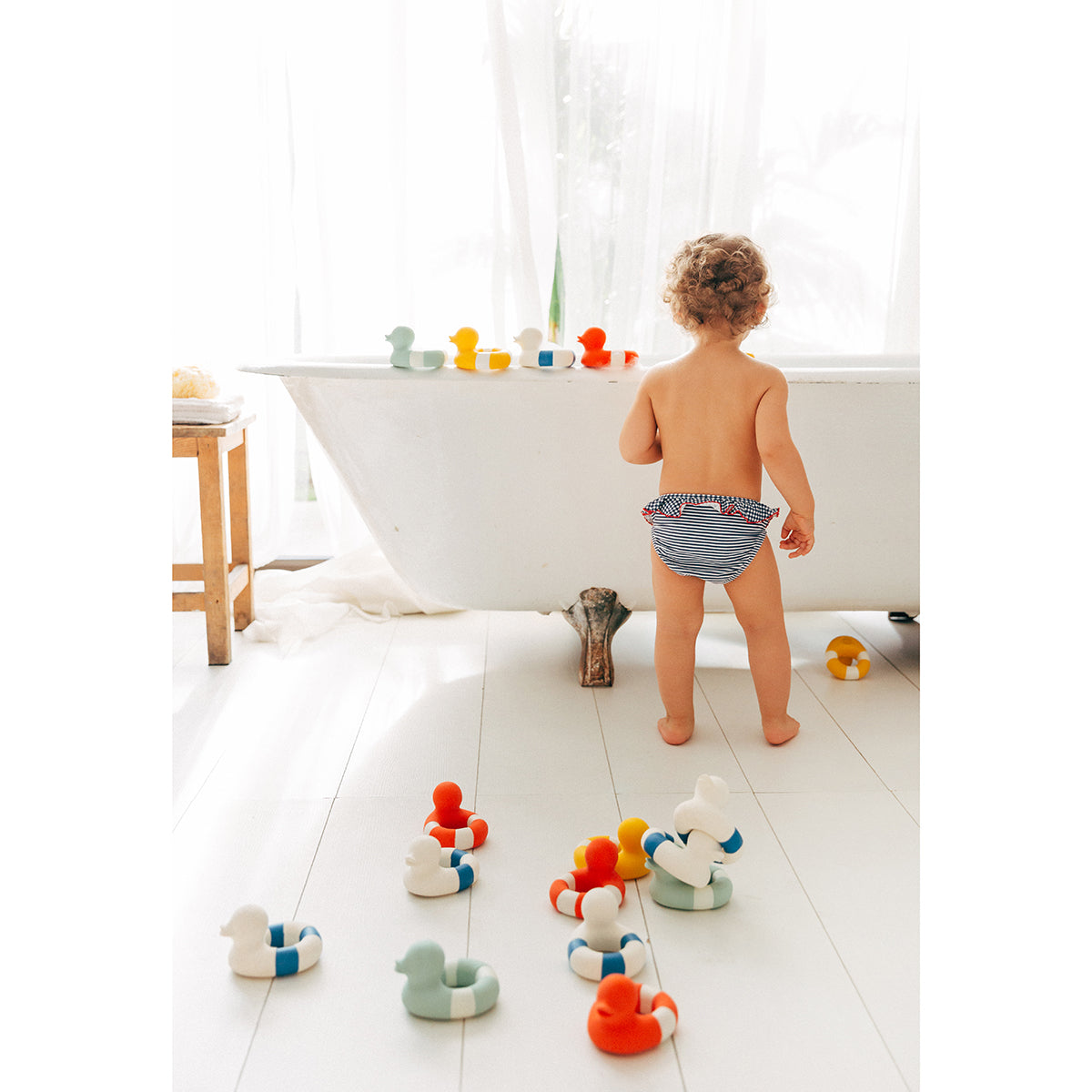 bath toys for kids from oli and carol