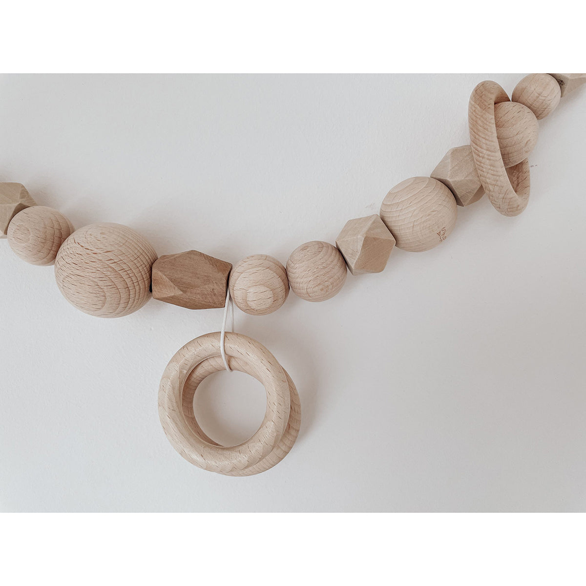 Bezisa Wooden Basics Pramstring for babies