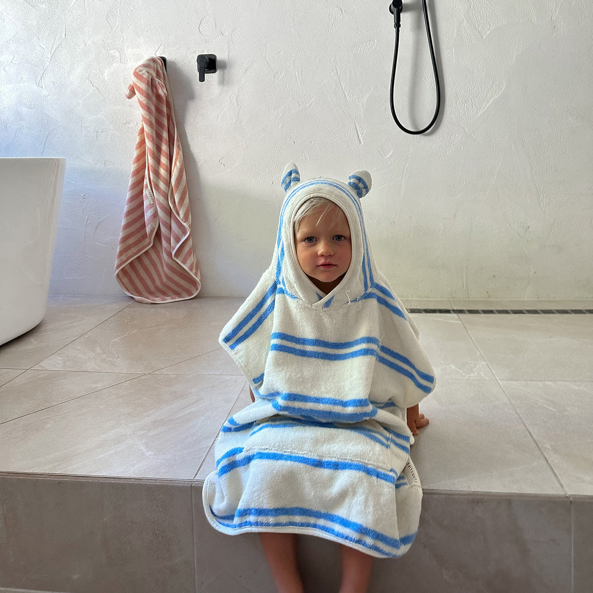 SUNNYLIFE Hooded Towel