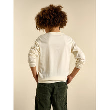 Load image into Gallery viewer, classic long-sleeved kenno t-shirt in vintage white with red front print from bellerose for toddlers, kids/children and teens/teenagers