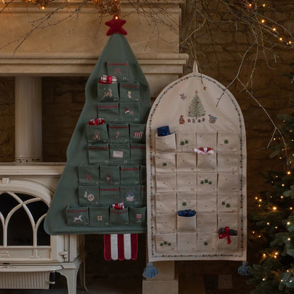 Avery Row Advent Calendar - Christmas Tree
