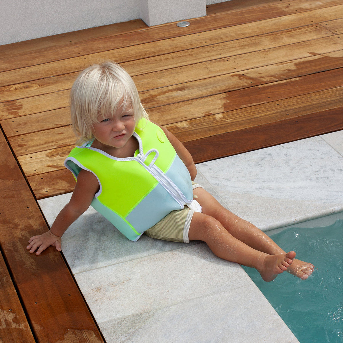 SUNNYLIFE Shark Swim Vest