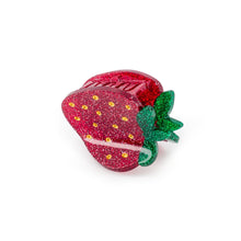 Load image into Gallery viewer, Luciole et Petit Pois Strawberry Claw Clip ss25