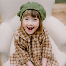 Load image into Gallery viewer, Nellie Quats Tag Beret Olive for toddlers and kids/children