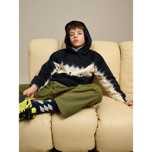 Relaxed, raglan sleeves, hooded Conij sweatshirt from Bellerose in dark blue tie-dye brushed fleece