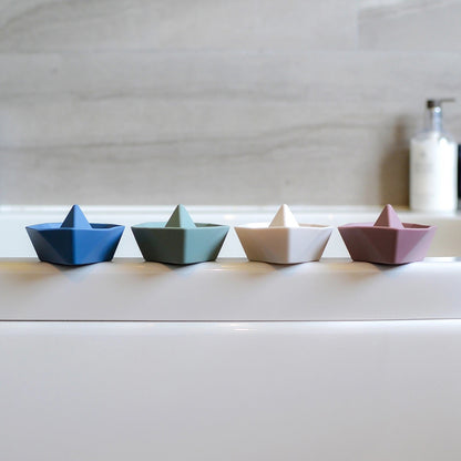 Shnuggle Stack & Sail Bath Boat Toys