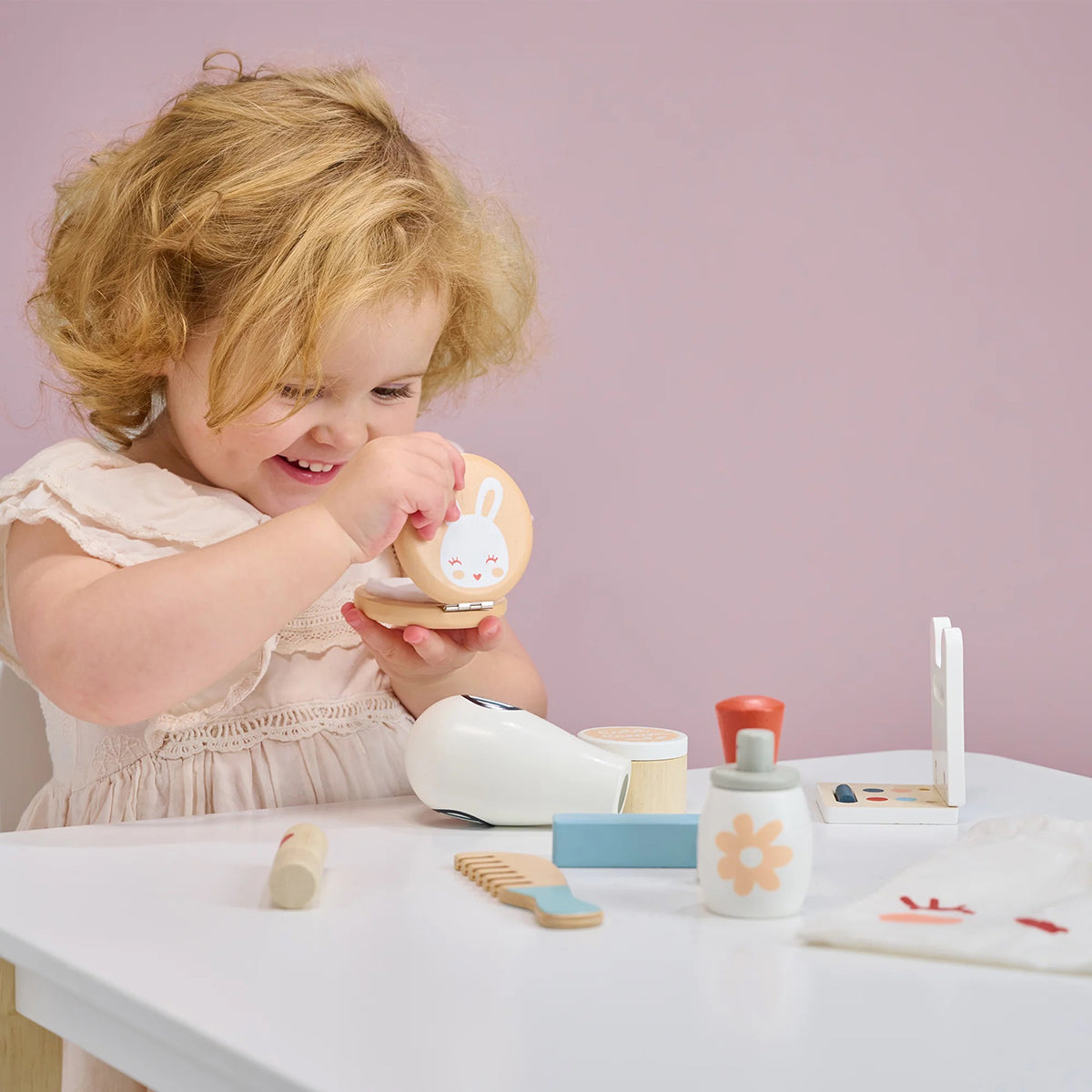 Thread Bear Design Toy Bunny Make Up Set for girls