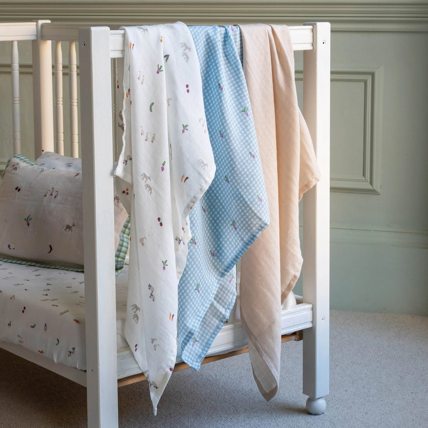 Avery Row Organic Baby Muslin Square Set