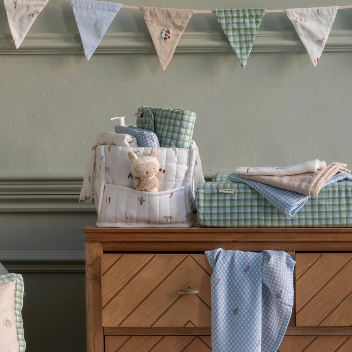 Avery Row Nappy Caddy