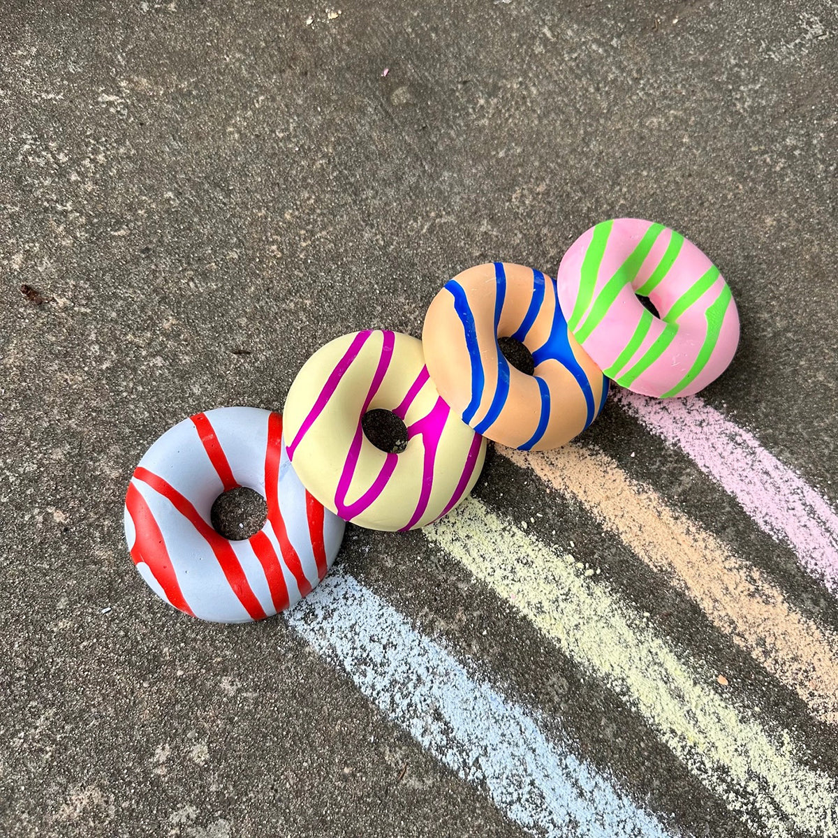 Twee Sidewalk Chalk donut