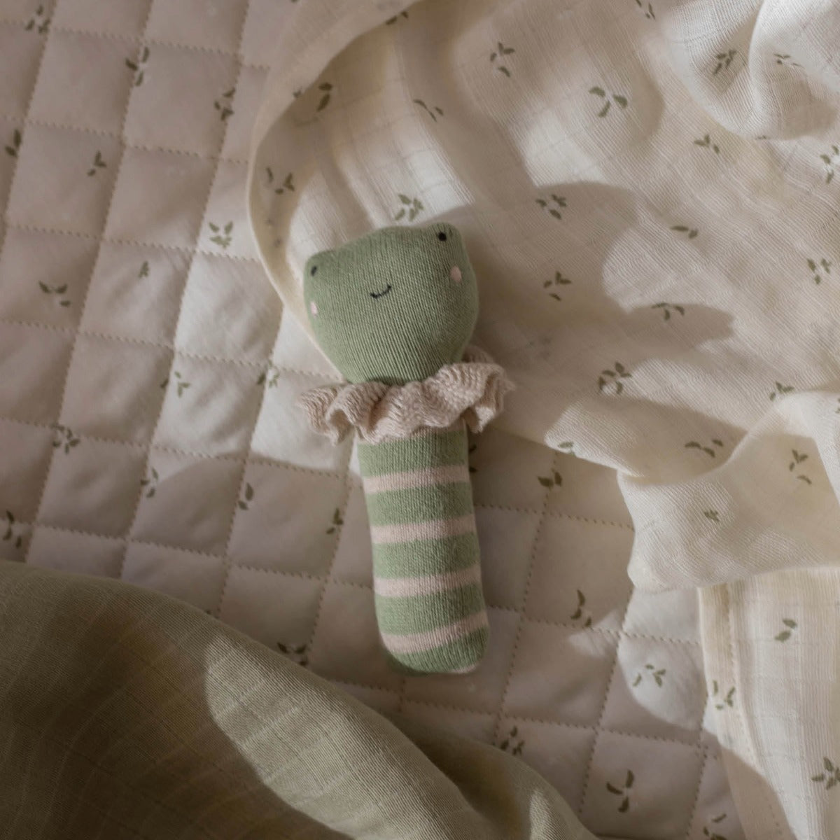 Avery Row Rattle - Frog