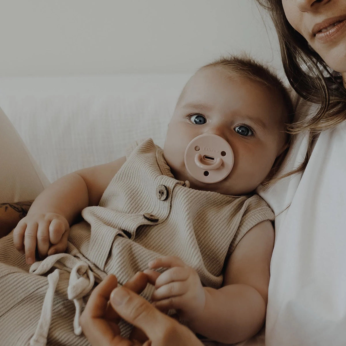 Élhée Silicone Pacifier Set