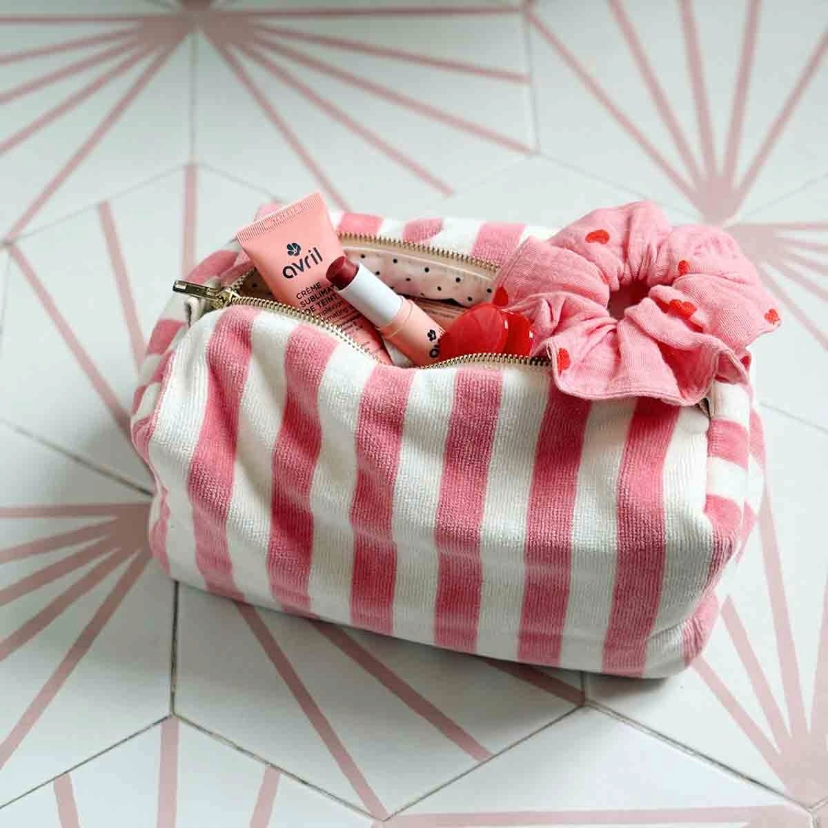 Rose In April Vic Wash Bag