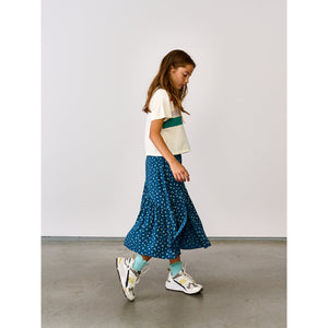 flowy long skirt for teens in colour blue with flowers print in material viscose from bellerose