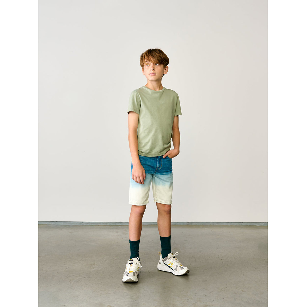 padro shorts in colour deep bleach / blue, light blue, white from bellerose for teens