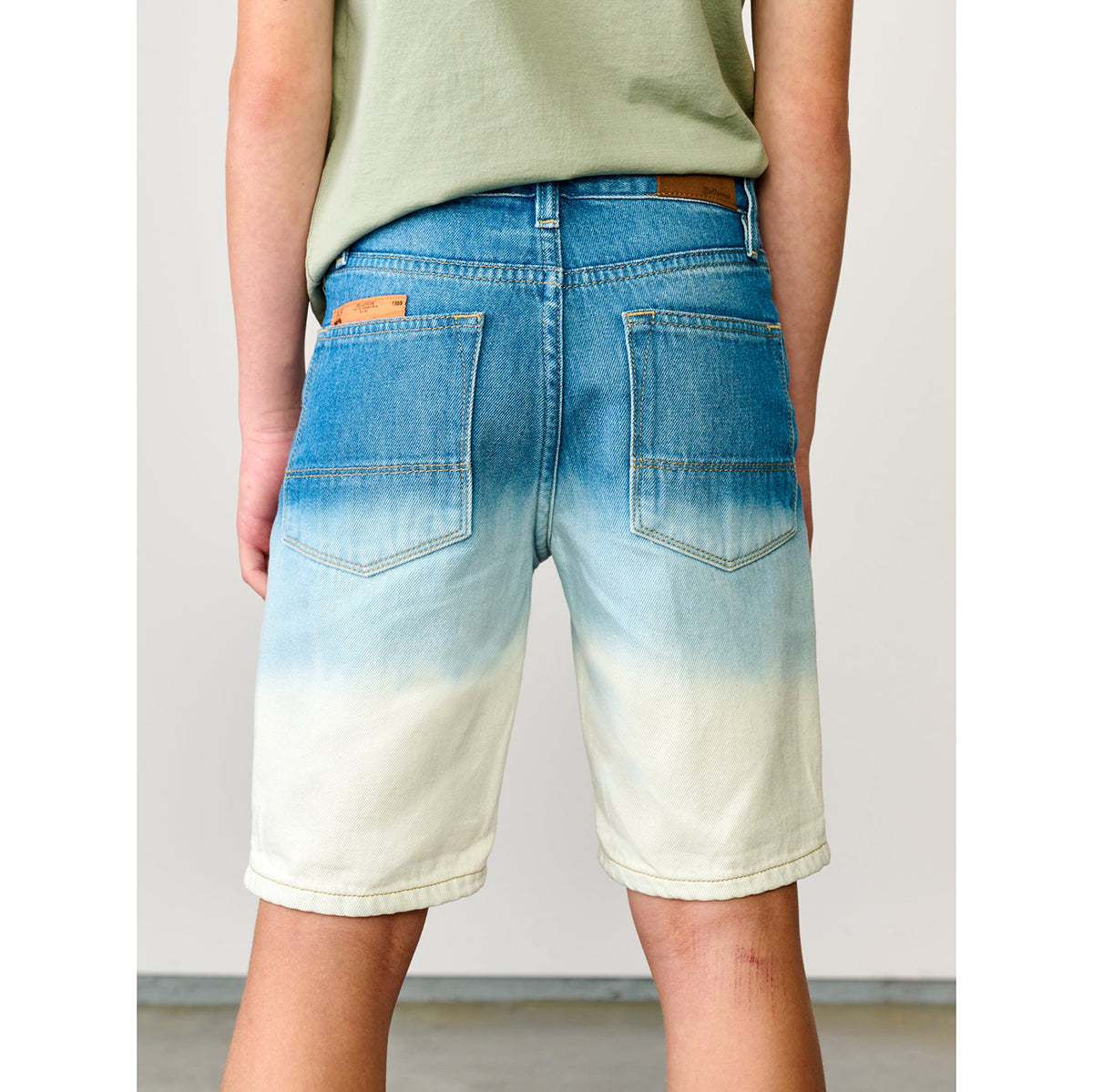 deep bleach padro shorts with elasticated and adjustable waist from bellerose for teens