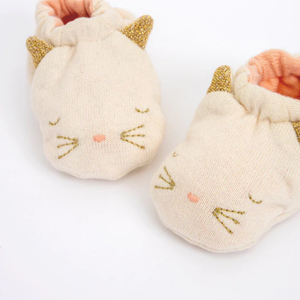 cat baby booties for newborns and babies from meri meri