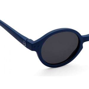 dark blue baby sunglasses from izipizi