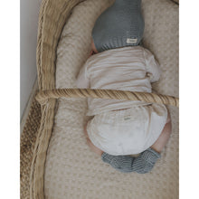 Load image into Gallery viewer, linen bloomer in the colour talc from búho for newborns and babies