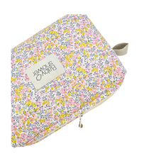 Load image into Gallery viewer, Baby Shower Camila Toiletries Case