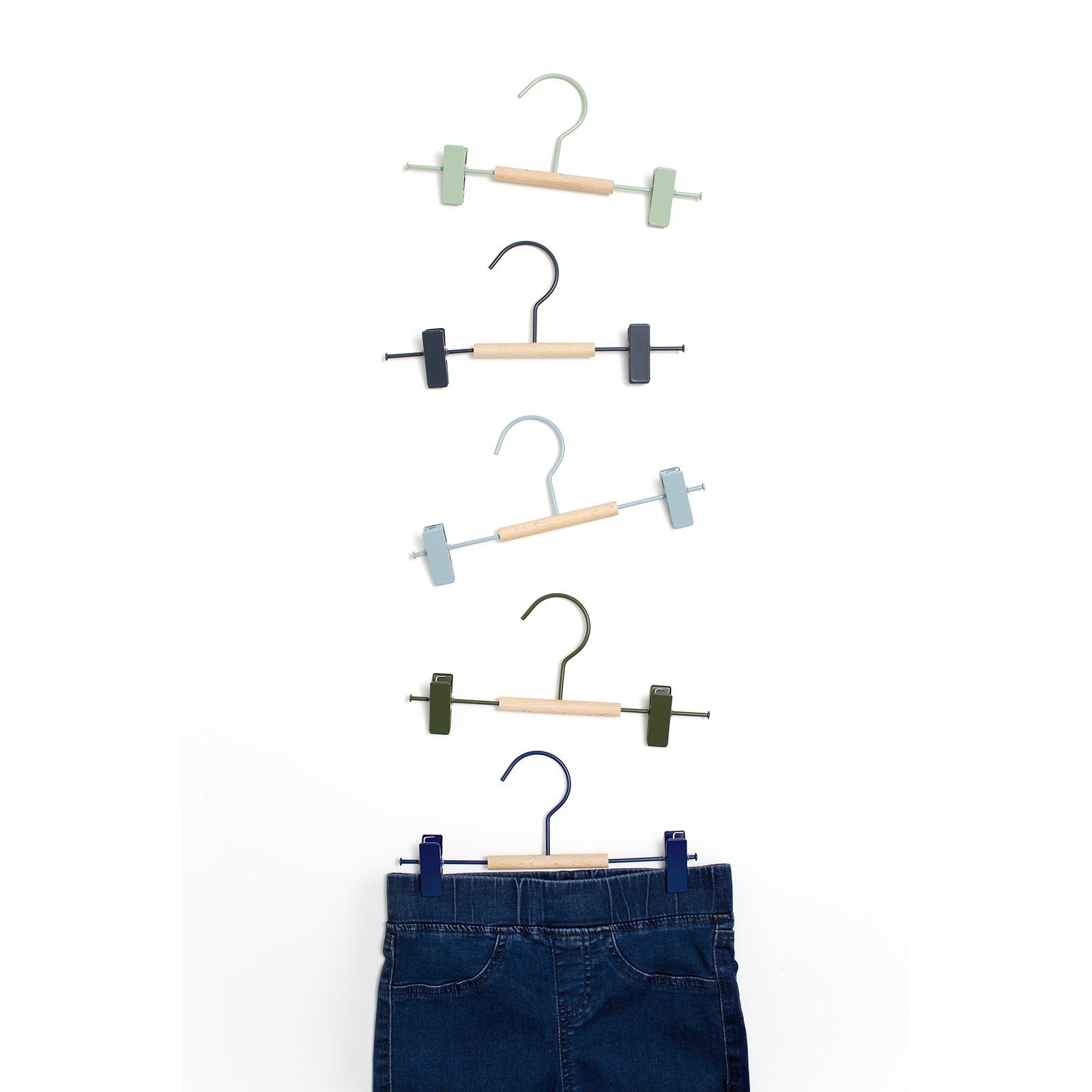 Mustard Made Kids Clip Hanger in Winter
