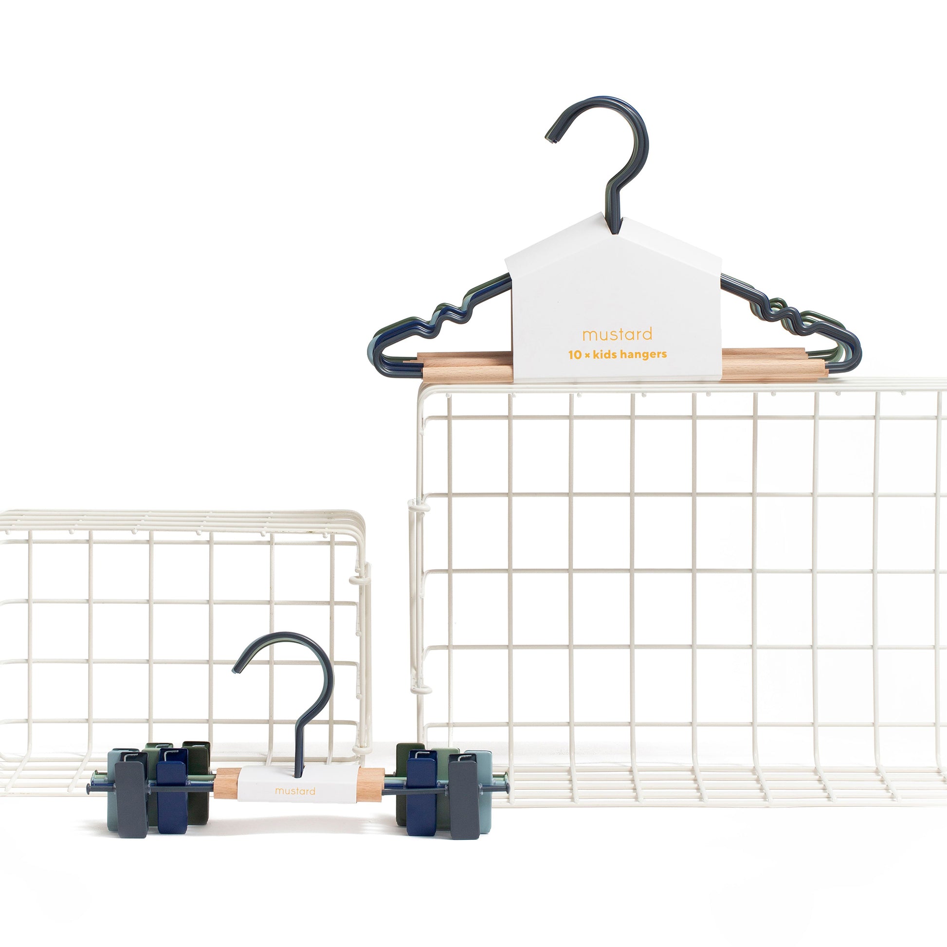 Mustard Made Kids Clip Hanger in Winter