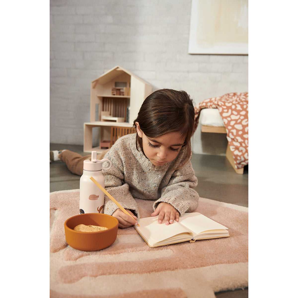 cute juan rug/wall rug in beige and pink from liewood for kids/children