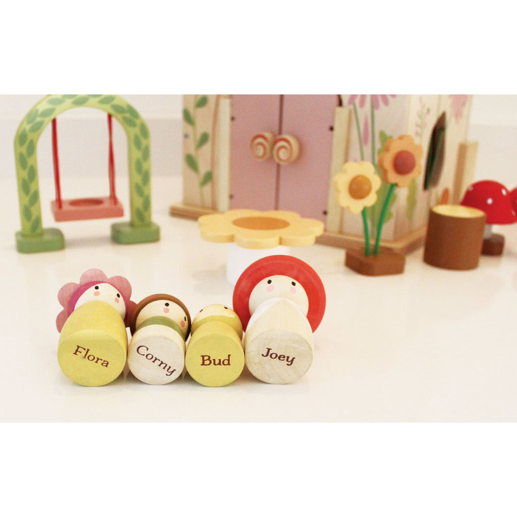 doll house family of four from ThreadBear Design