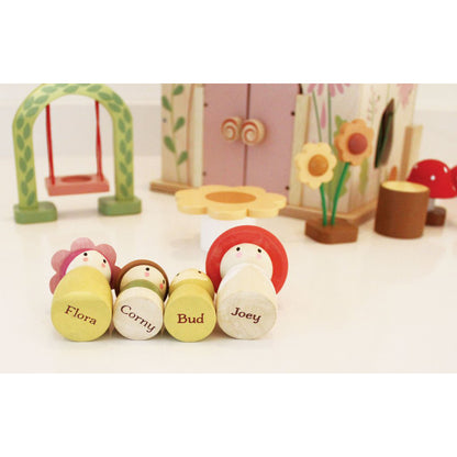 doll house family of four from ThreadBear Design