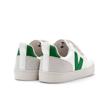 Load image into Gallery viewer, VEJA V-10 WHITE EMERAUDE