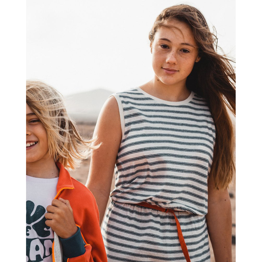 AO76 C-Neck Dress