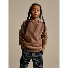 Load image into Gallery viewer, gadia sweater with ribbed edges and a small contrasting label at the back from bellerose for kids/children and teens/teenagers