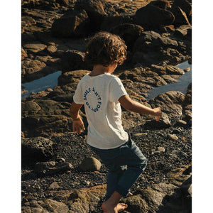 organic cotton smile print t-shirt from búho made in Spain for toddlers and kids/children