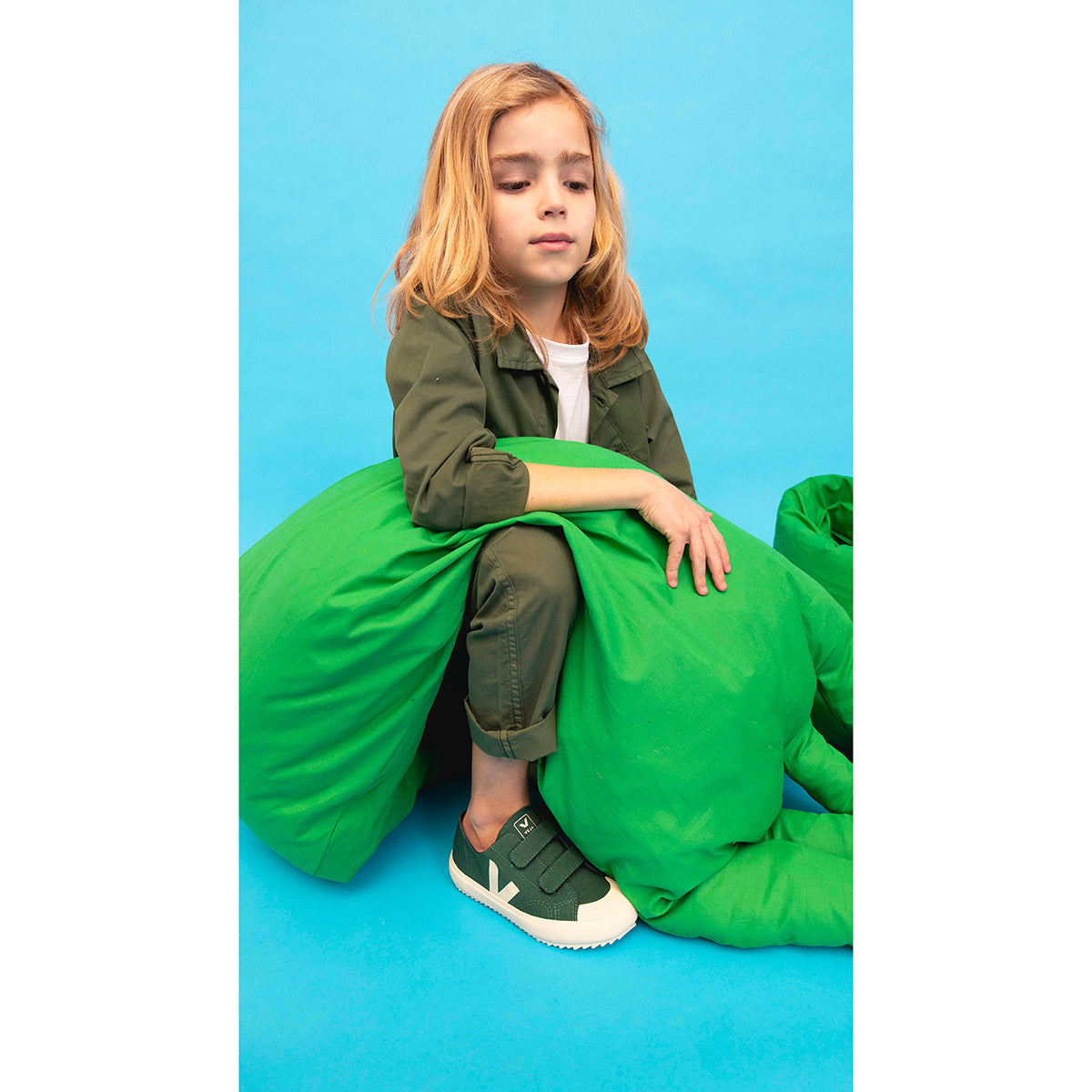 veja ollie velcro shoes in colour POKER_PIERRE from veja for kids