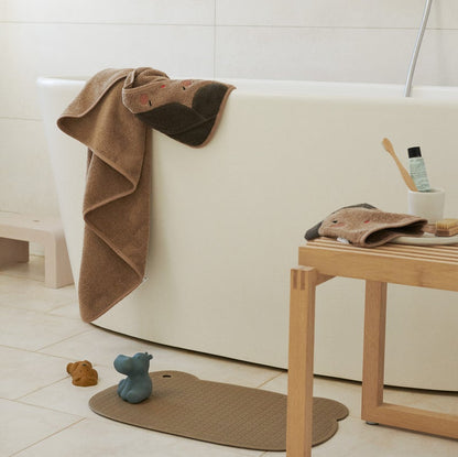 Anti-Slip bathmat in a bear-shape for kids