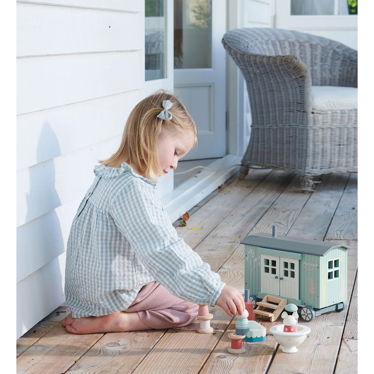 Tender Leaf Toys Secret Meadow Shepherds Hut
