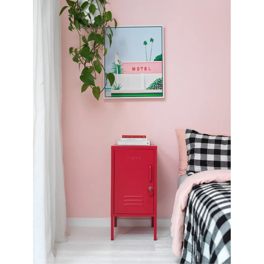 Mustard Made The Shorty locker in Poppy to the Left