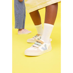 Kids shoes from Veja with velcro and chromefree leather