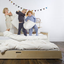 Load image into Gallery viewer, OEUF be good Sparrow Twin Bed w. Trundle